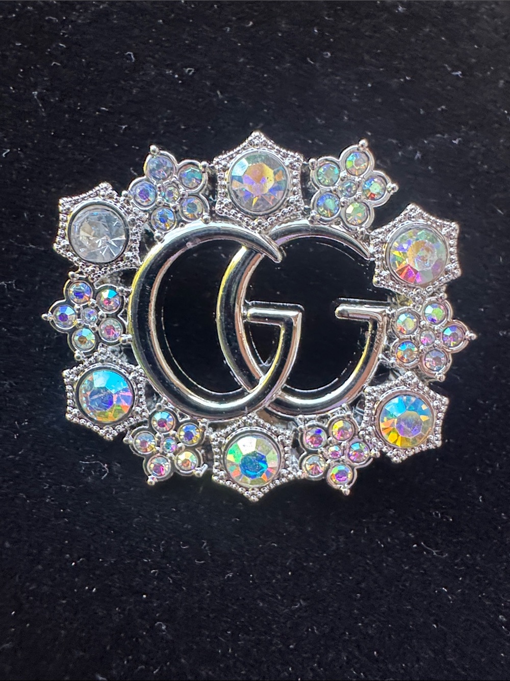 Brooch  Crystal  — Iridescent  Accent